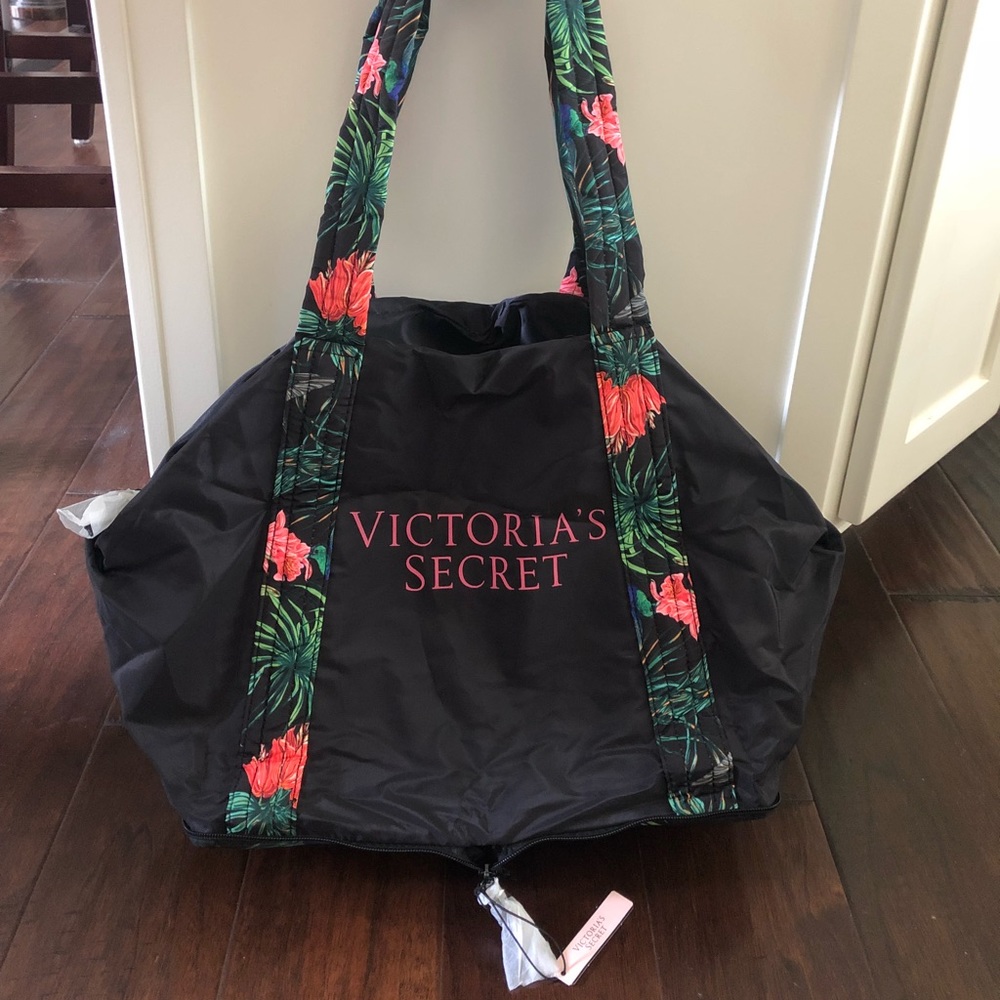 Victoria’s Secret travel bag